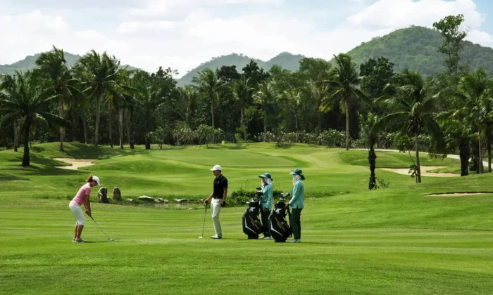 Majestic Creek Country Club_01