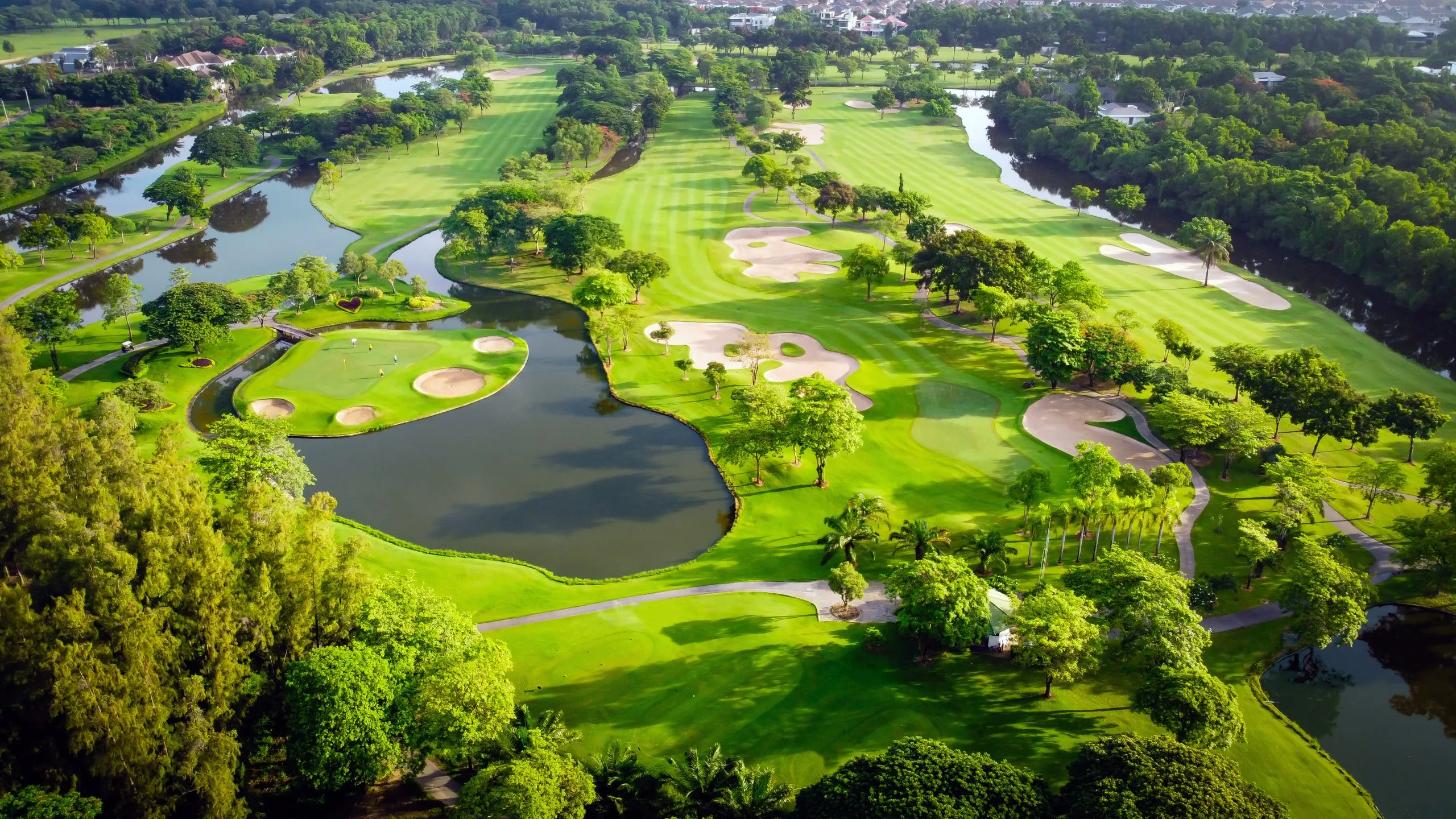 The Royal Golf & Country Club | Bangkok Golf Course